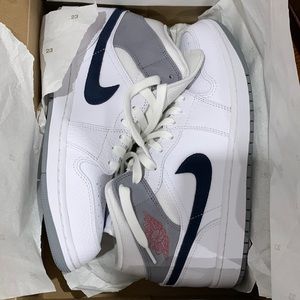 Air Jordan 1 Mid Pi Paris high top sneakers